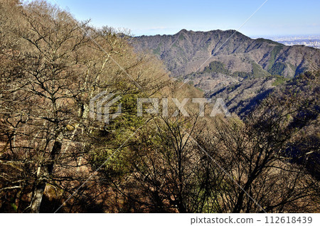 Nonotsume of Tanzawa: Soshu Alps seen from Nabearashi East Ridge Nonotsume of Tanzawa: Soshu Alps seen from Nabearashi East Ridge 112618439