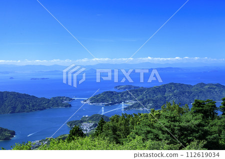 View from Noroyama Kabutoiwa Observation Deck in Seto Inland Sea National Park 112619034