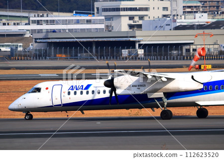 大阪國際機場 ANA 龐巴迪 DHC8-Q400 螺旋槳飛機著陸準備 Skypark 112623520