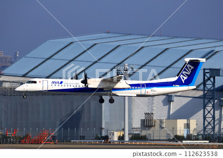 大阪國際機場 ANA 龐巴迪 DHC8-Q400 螺旋槳飛機著陸準備 Skypark 112623538