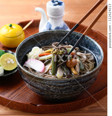 Wild vegetable soba (using plenty of spring ingredients) 112624013