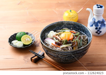 Wild vegetable Tsukimi soba (using plenty of spring ingredients) Noodle dish Wild vegetable Tsukimi soba (using plenty of spring ingredients) Noodle dish 112624023