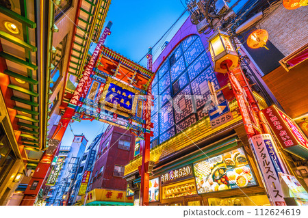 Yokohama cityscape in Japan March - View of Yokohama Chinatown, Market Street, etc. (as bustling as before the coronavirus pandemic)... = 15th Yokohama cityscape in Japan March - View of Yokohama Chinatown, Market Street, etc. (as bustling as before the coronavirus pandemic)... = 15th 112624619