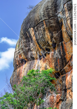 sigiriya rock 112624921