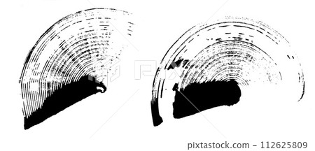 Background material with lines that look like they were drawn with a brush, semicircle, arc, wood grain, tree rings Background material with lines that look like they were drawn with a brush, semicircle, arc, wood grain, tree rings 112625809
