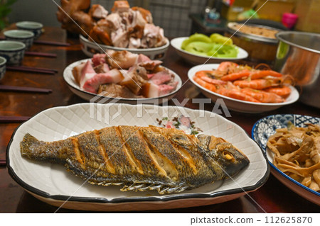 除夕夜過年蔬菜：烤魚 112625870