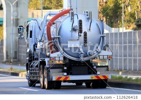 Sludge suction vehicle (vacuum car) image Sludge suction vehicle (vacuum car) image 112626418
