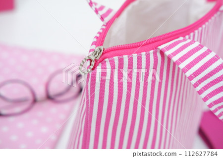 beautiful patterned bag for leisure 112627784