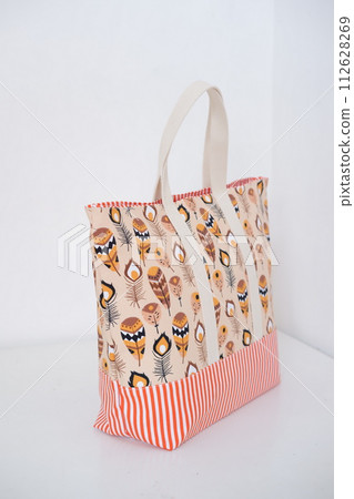 beautiful patterned bag for leisure 112628269