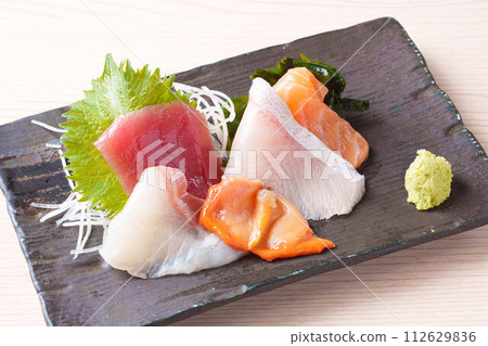 什錦生魚片 112629836