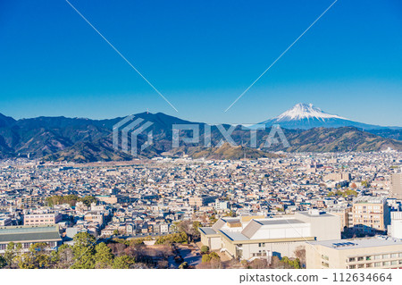 (Shizuoka Prefecture) The cityscape of Shizuoka City and Mt. Fuji as seen from the Shizuoka Prefectural Office 112634664