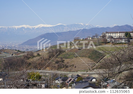 山梨縣甲州市勝沼町葡萄山週邊風景 山梨縣甲州市勝沼町葡萄山週邊風景 112635065