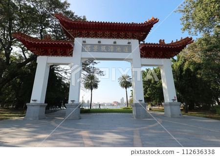 台灣高雄蓮花池風景區 112636338