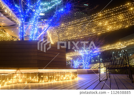 難波公園在晚上 112638885