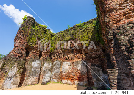 Royal Palace of Polonnaruwa, UNESCO World Heritage Site, Sri Lanka. 112639411