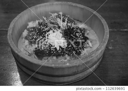 Komune sushi 112639691