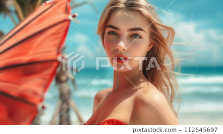 熱帶海洋和泳裝的女人 112645697