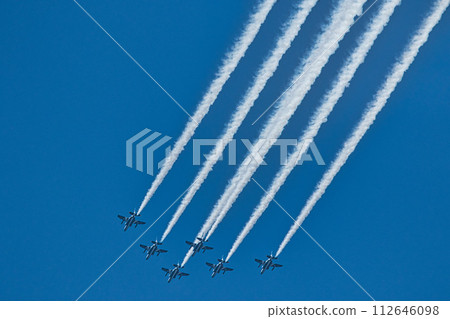Blue Impulse 飛行慶祝北陸新幹線開通 Blue Impulse 飛行慶祝北陸新幹線開通 112646098