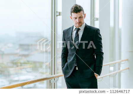 White male Western businessman working in the city (trading company, trading, global, interpreting, translation) 112646717