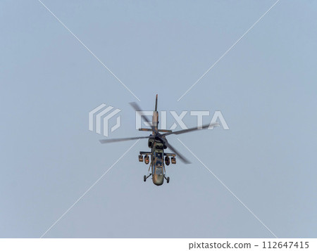 觀察直升機 OH-1 飛越姚軍駐地上空 112647415