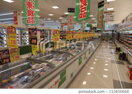 supermarket 112650088
