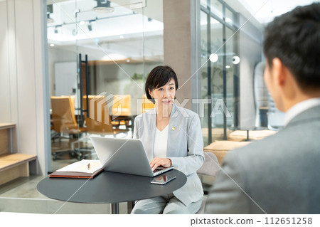 Female lawyer law firm 112651258
