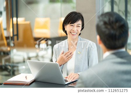 Female lawyer law firm 112651275