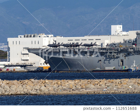US Navy amphibious assault ship America anchored in Nanko Minami, Osaka 112651688