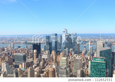 View of New York from the observation deck of the Empire State Building 112652551