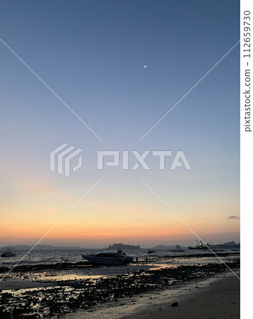 神奇時刻的美麗海岸 神奇時刻的美麗海岸 112659730