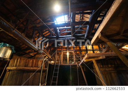 Soy sauce barrel (historic traditional manufacturing method) 112662533