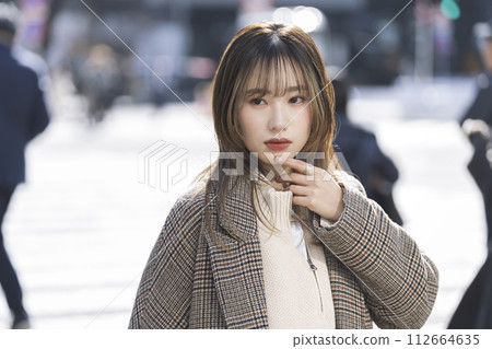 20多歲的女人美麗形象肖像 112664635