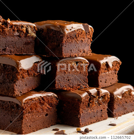 pile of chocolate cakes 112665702