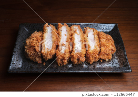 一盤醬豬排 112666447