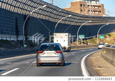 公路駕駛圖片 112666681