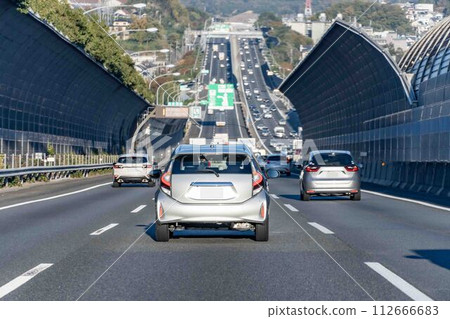 公路駕駛圖片 112666683