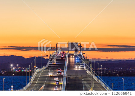 (Chiba) Tokyo Bay Aqua-Line / Umihotaru PA seen from Kisarazu area at dawn 112666941