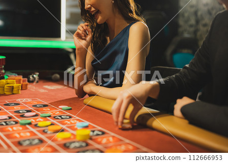Couple dating at a casino 112666953