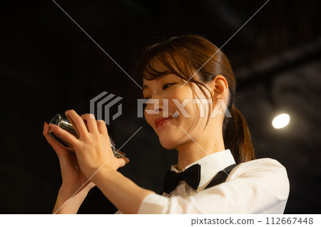 調酒師的女人 調酒師的女人 112667448