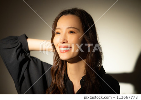 長頭髮的女人 長頭髮的女人 112667778