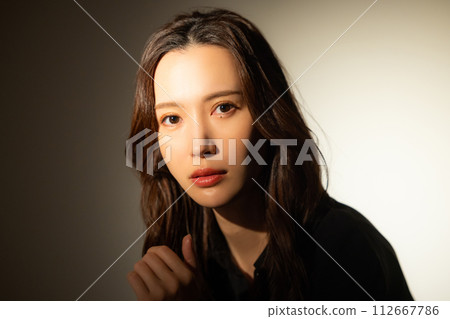 長頭髮的女人 112667786