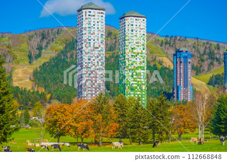 Tomamu Buildings in autumn Tomamu Buildings in autumn 112668848