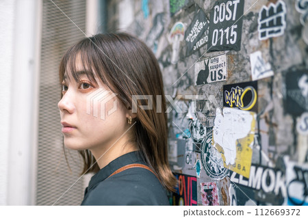 Shinjuku city and women 112669372