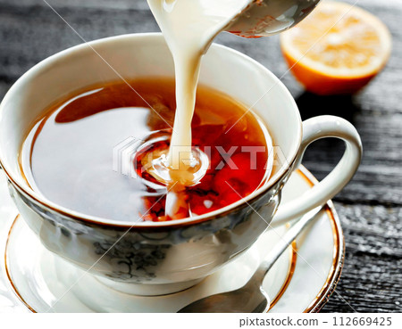 當你把牛奶加到茶裡的那一刻 112669425