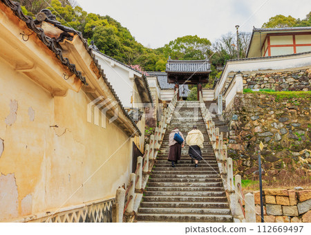 西芳寺、雨後的石階(廣島縣竹原市) 西芳寺、雨後的石階(廣島縣竹原市) 112669497