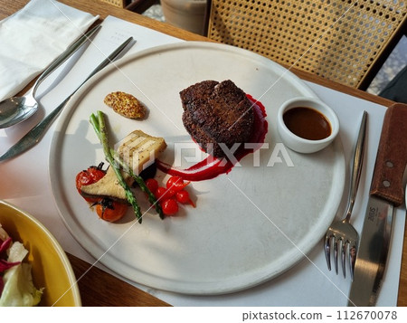 a gourmet beef steak plate 112670078