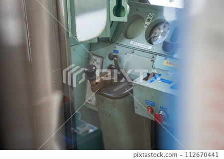 cockpit train retro driving 112670441