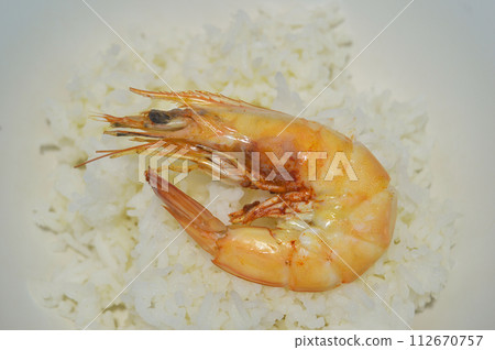 Shrimp that has been cooked through the process of cooking its color is orange, shrimp is an economic animal. Every country consumes 112670757