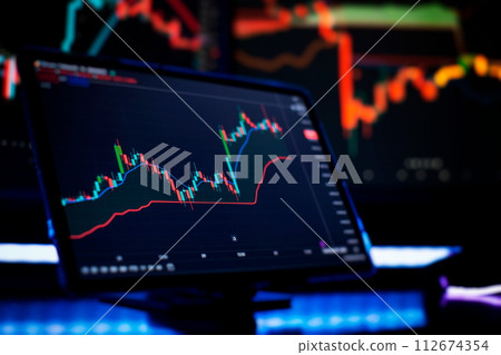 The business plan at the meeting and analyze financial . The business plan at the meeting and analyze financial . 112674354