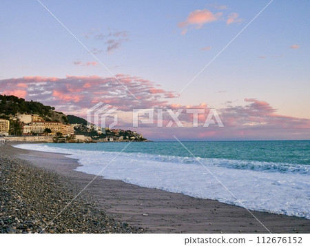 Beach in Nice 112676152